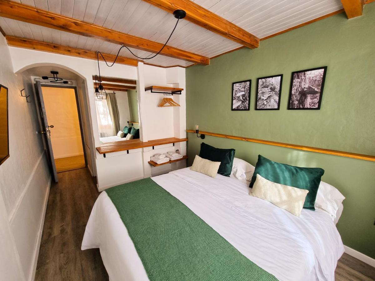 Hosteria Las Lucarnas Сан-Мартин-де-лос-Андес Экстерьер фото